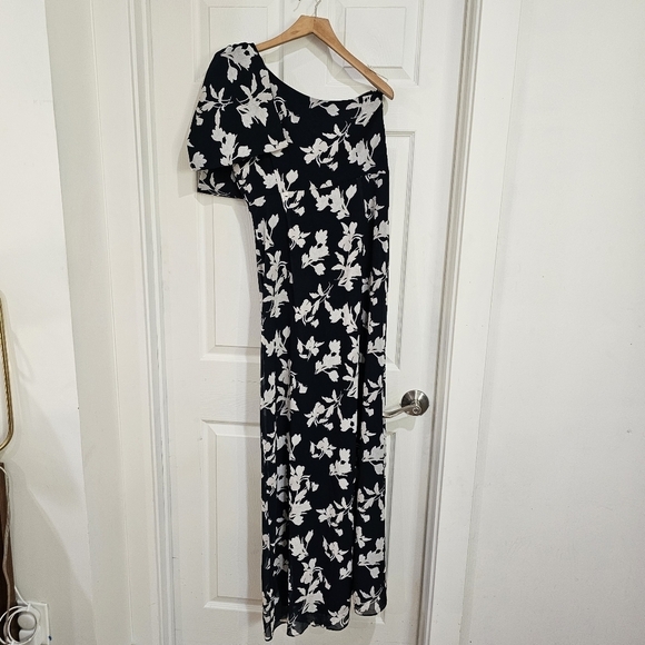 Sachin + Babi Chelsea Gown - Navy & Ivory Peony - Picture 3 of 8